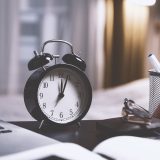 Harmonia i równowaga w życiu codziennym dzięki zrozumieniu godzin lustrzanych